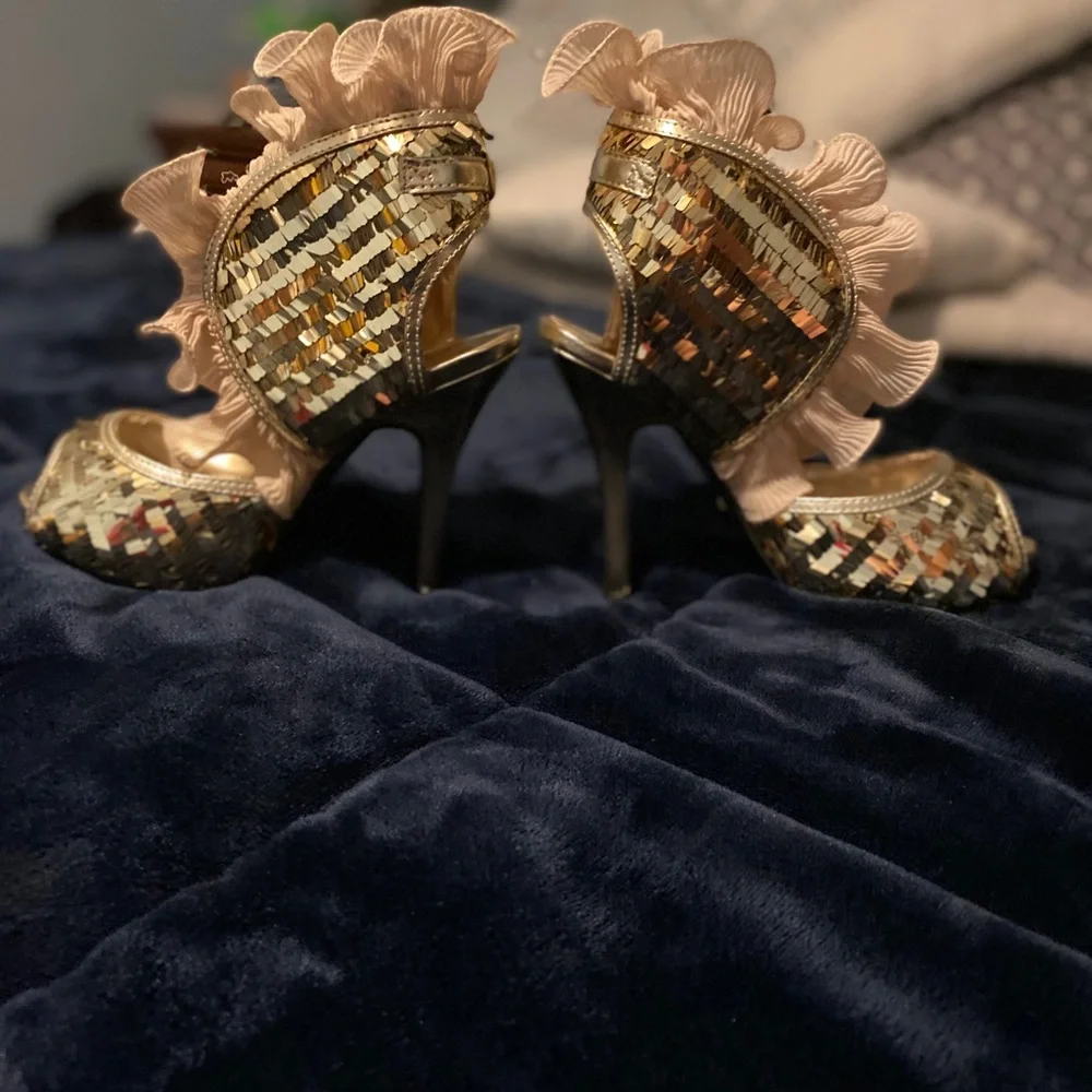 Wild Rose Gold Ruffle Peep Toe Heels - Picture 5 of 7